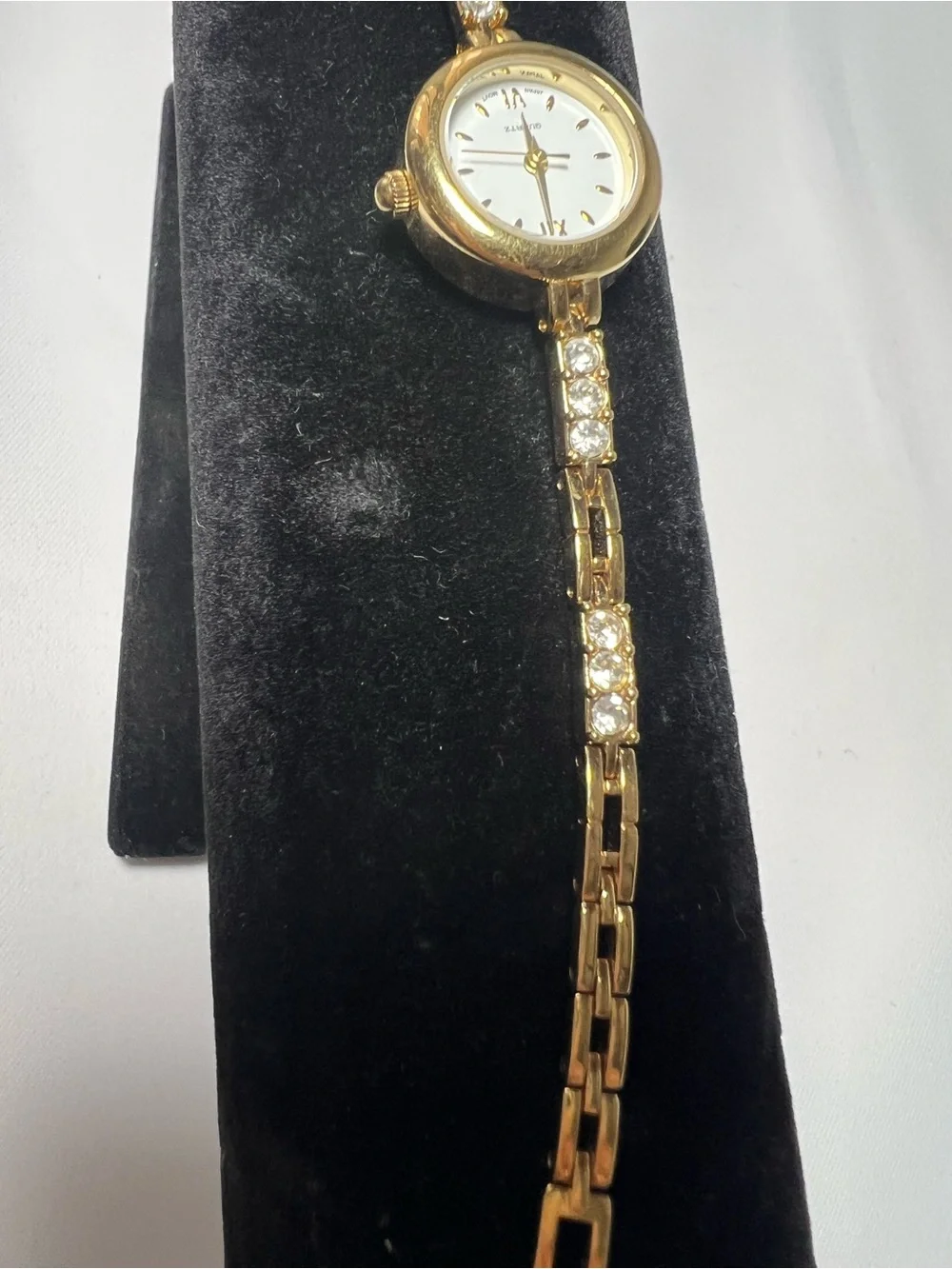 QUARTZ Watch Women Gold Tone Rhinestone Thin Band Needs Battery